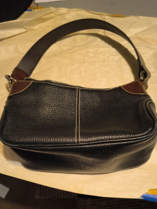 Dooney & Bourke Handbags - Vintage Dooney And Bourke All Weather Leather Bag